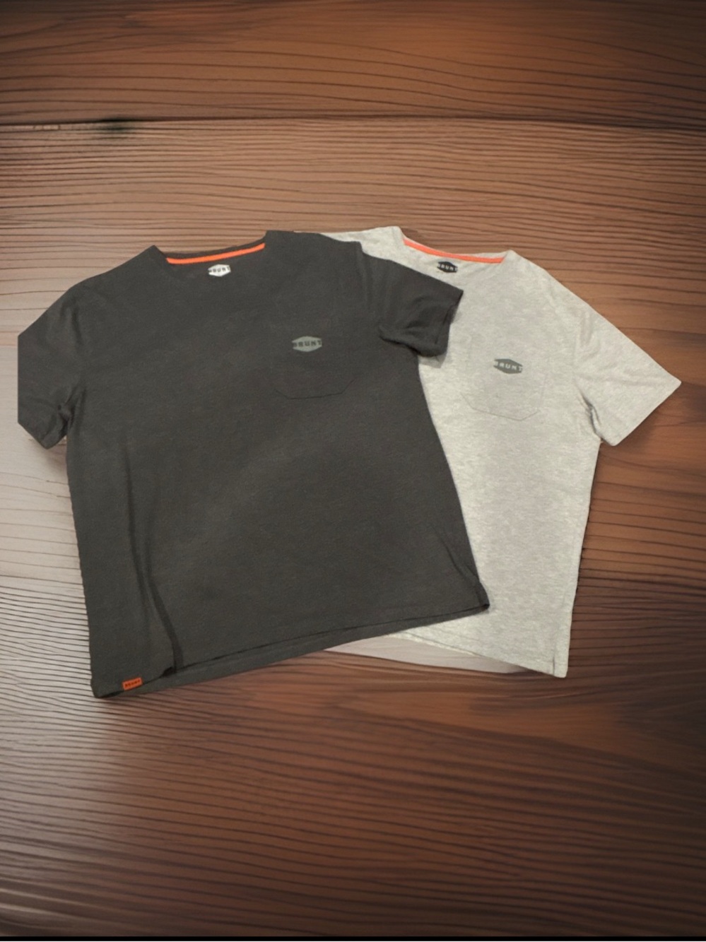 (2) BRUNT Men’s XL Pocket Logo Crew Neck Short Sleeve T-Shirt Lot 2 Gray/Black